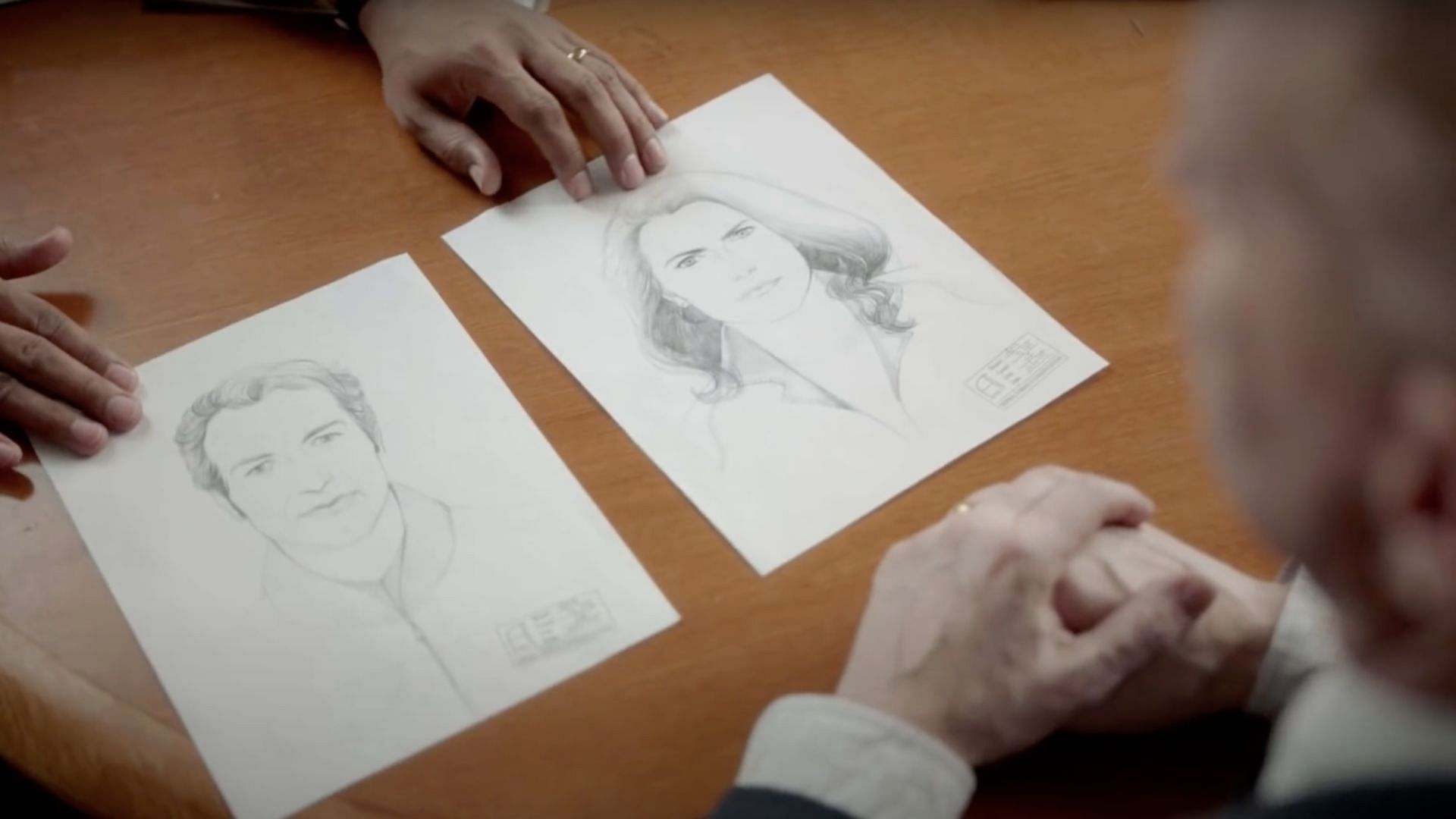 Philip and Elizabeth Jennings flee as the FBI closes in on them (Image via YouTube/FX Networks)